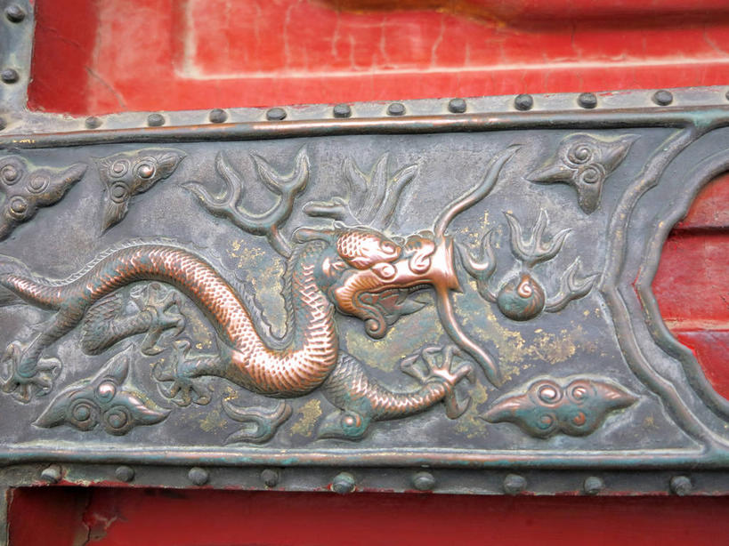 无人,故宫,宫殿,横图,室外,特写,白天,正面,旅游,度假,绘画,成功,名胜古迹,标志建筑,地标,建筑,静物,雕塑,北京,中国,亚洲,遗迹,艺术,装饰,龙,雕刻,雕像,浮雕,墙,首都,古迹,文化,文物,娱乐,建设,古建筑,墙壁,墙面,红色,灰色,工艺品,紫禁城,享受,休闲,旅游胜地,放松,纪念,美术,宫廷,权利,高贵,主题,图腾,传说,陈列,古文明,东亚,中华人民共和国,北京市,京,北平,华北地区,功能,美学,祥瑞,灵兽,权势,尊荣,北京故宫博物院,王宫,中和殿,幸运,画画,彩图,皇宫,浅浮雕,shslj1