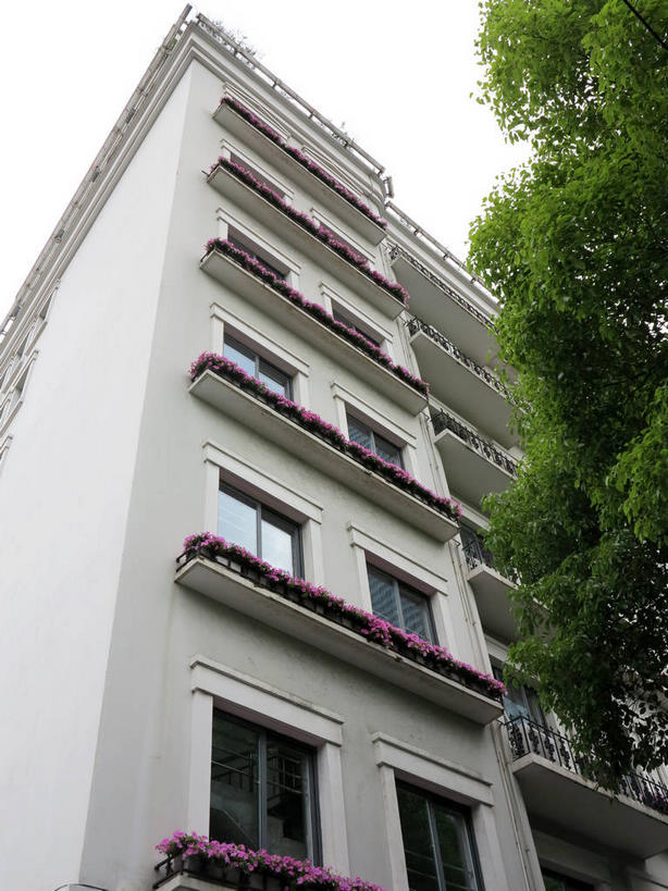 无人,家,竖图,室外,白天,正面,旅游,度假,美景,植物,窗户,城市风光,城市,建筑,上海,中国,亚洲,房屋,墙,屋子,景观,公寓,娱乐,建设,洋房,楼房,玻璃窗,墙壁,墙面,住宅,树,树木,绿色,天空,自然,天,享受,休闲,景色,放松,生长,成长,申,卢湾区,东亚,静安区,延安中路,上海市,中华人民共和国,沪,华东地区,彩图,房子,shslj1