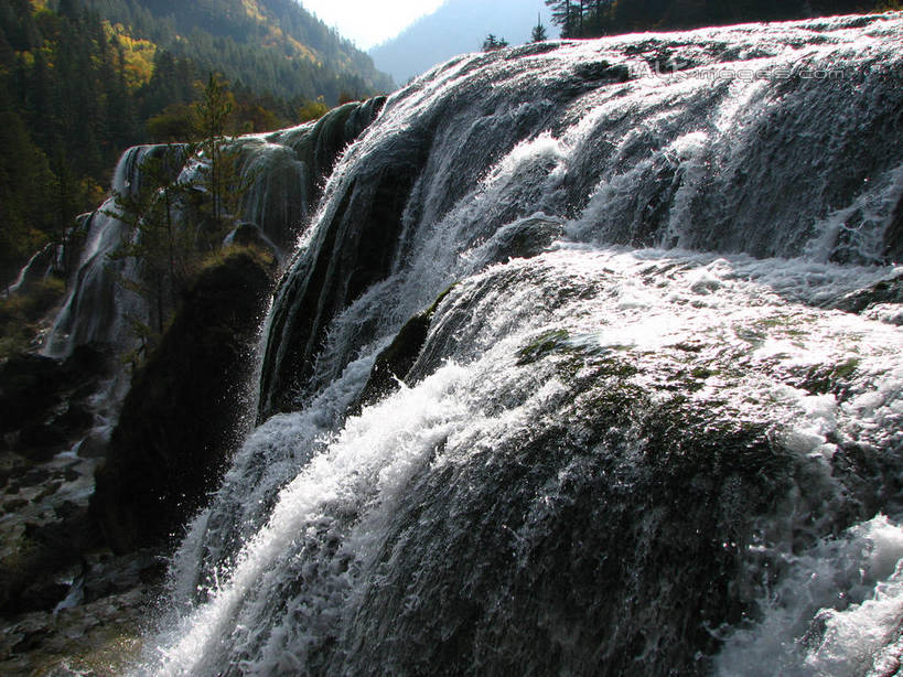 无人,横图,室外,白天,正面,旅游,度假,石头,美景,瀑布,山,山脉,水,峡谷,中国,亚洲,阴影,飞溅,溅,光线,石子,液体,影子,景观,山峰,水滴,青苔,苔藓,山谷,山峦,娱乐,水珠,阳光,自然,群山,享受,休闲,景色,放松,北川县,四川省,岩层,喷洒,自然风光,东亚,四川,中华人民共和国,西南地区,川,绵阳,绵阳市,跌水,石块,岩石,彩图,北川羌族自治县,shwf1