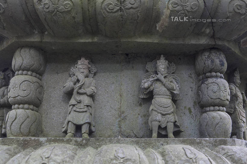 无人,寺庙,站,横图,室外,特写,白天,正面,民族服装,旅游,度假,名胜古迹,标志建筑,地标,建筑,静物,雕塑,中国,亚洲,节日,遗迹,艺术,装饰,雕刻,雕像,古迹,文化,文物,娱乐,建设,古建筑,浙江,石雕,浙江省,工艺品,庙宇,祈祷,站着,享受,休闲,健康,旅游胜地,放松,许愿,宗教,佛教,信仰,纪念,祈求,美术,主题,陈列,古文明,东亚,普陀区,普陀山,法雨禅寺,法雨寺,中华人民共和国,华东地区,浙,功能,美学,舟山,舟山市,释教,平安,站立,彩图,全身,传统服装,民俗服,庙,寺,海天佛国,shwf1