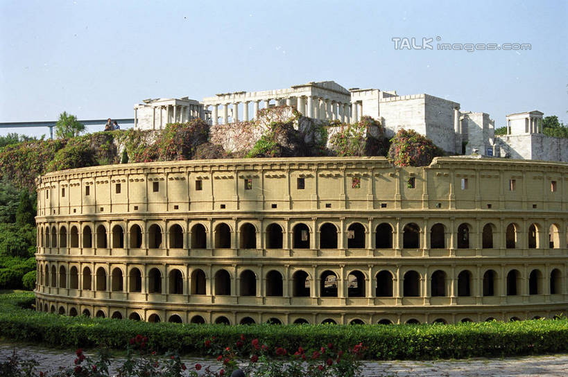 无人,游乐园,家,横图,室外,白天,正面,度假,美景,植物,城市风光,城市,游乐场,深圳,中国,亚洲,一排,许多,阴影,整齐,并列,并排,光线,影子,房屋,屋子,景观,公寓,拱门,很多,娱乐,洋房,楼房,住宅,树,树木,排列,蓝色,绿色,蓝天,天空,阳光,自然,天,享受,休闲,景色,放松,生长,晴朗,成长,队列,平行,罗马竞技场,世界之窗,东亚,广东,广东省,万里无云,罗马斗兽场,中华人民共和国,华南地区,粤,乐园,深圳市,主题公园,罗马大角斗场,罗马圆形竞技场,晴空,晴空万里,彩图,房子,人造公园,主题乐园,南山区,shzwj1