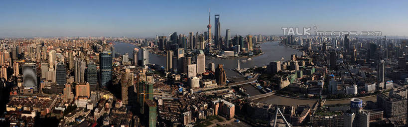 无人,高楼大厦,横图,全景,俯视,航拍,室外,白天,度假,草地,草坪,日出,美景,水,太阳,天际线,植物,城市风光,标志建筑,城市,大厦,地标,建筑,摩天大楼,雕塑,上海,中国,亚洲,阴影,艺术,装饰,光线,雕刻,雕像,影子,河水,景观,水流,云,云朵,建筑群,朝霞,晨曦,黎明,云彩,娱乐,建设,东方明珠,黄浦江,金茂大厦,浦东,草,树,树木,绿色,白云,阳光,自然,工艺品,外滩,享受,休闲,景色,放松,环球金融中心,生长,成长,纪念,美术,申,鸟瞰,主题,电视塔,陈列,柏悦酒店,国际贸易金融中心,合生国际大厦,花旗集团大厦,金融中心,陆家嘴,陆家嘴金融中心,浦东新区,上海环球金融中心,香格里拉酒店,震旦国际大楼,东亚,东方明珠电视塔,上海市,中华人民共和国,沪,华东地区,功能,美学,朝阳,彩图,高角度拍摄,卯时,破晓,日始,大楼,高层建筑,高楼,摩天楼,黄埔滩,上海外滩,外黄埔滩,shzxz1