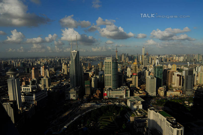 无人,高楼大厦,横图,全景,俯视,航拍,室外,白天,度假,美景,天际线,植物,城市风光,标志建筑,城市,大厦,道路,地标,建筑,剧院,路,摩天大楼,公路,上海,中国,亚洲,阴影,光线,影子,景观,云,云朵,建筑群,歌剧院,交通,云彩,娱乐,建设,树,树木,蓝色,绿色,白云,蓝天,天空,阳光,自然,人民广场,天,享受,休闲,景色,放松,上海大剧院,生长,晴朗,成长,申,鸟瞰,黄浦区,东亚,上海音乐厅,上海市,中华人民共和国,沪,华东地区,歌剧,上海人民广场,晴空,马路,彩图,高角度拍摄,大楼,高层建筑,高楼,剧场,摩天楼,shzxz1