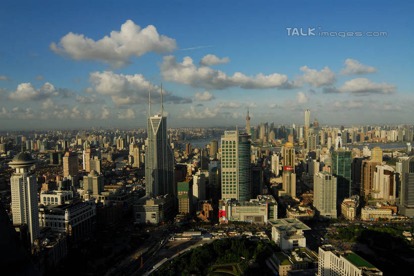 无人,高楼大厦,横图,全景,俯视,航拍,室外,白天,度假,美景,天际线,植物,城市风光,标志建筑,城市,大厦,道路,地标,建筑,剧院,路,摩天大楼,公路,上海,中国,亚洲,阴影,光线,影子,景观,云,云朵,建筑群,歌剧院,交通,云彩,娱乐,建设,树,树木,蓝色,绿色,白云,蓝天,天空,阳光,自然,人民广场,天,享受,休闲,景色,放松,上海大剧院,生长,晴朗,成长,申,鸟瞰,黄浦区,东亚,上海音乐厅,上海市,中华人民共和国,沪,华东地区,歌剧,上海人民广场,晴空,马路,彩图,高角度拍摄,大楼,高层建筑,高楼,剧场,摩天楼,shzxz1