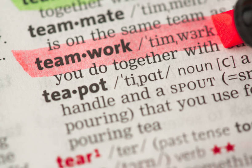 无人,横图,俯视,室内,特写,白天,静物,书籍,英文,笔,标志,工具,文字,字符,字母,办公用品,标识,文具,红色,学习用品,摄影,影棚,英文字母,文具用品,荧光笔,字典,工具书,书,图书,彩图,高角度拍摄,影棚拍摄,拍摄