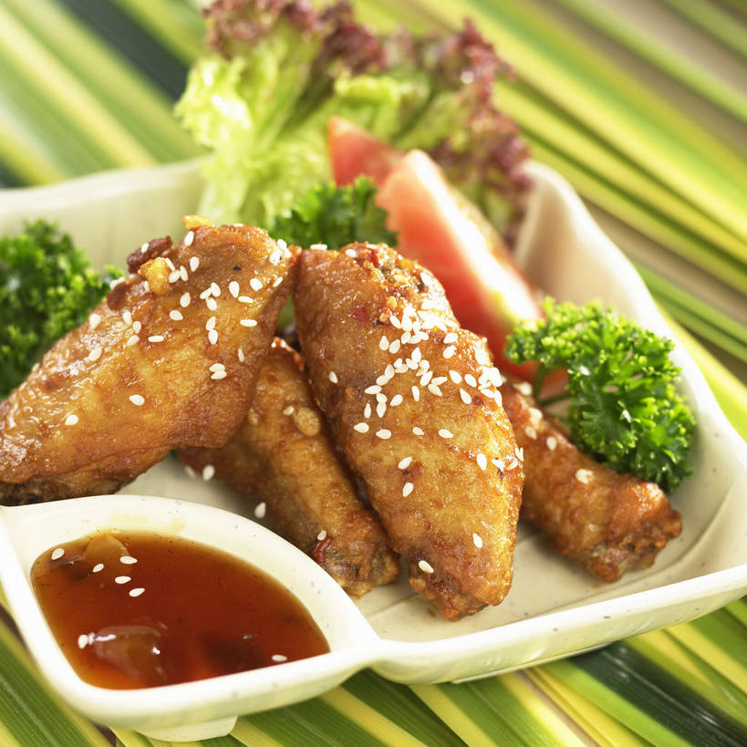 豆腐,无人,方图,俯视,室内,特写,白天,烹饪,中餐,餐桌,桌子,芹菜,蔬菜,西红柿,餐具,叶子,阴影,朦胧,模糊,新鲜,反射,碟子,盘,影子,生菜,莴苣,调料,鸡肉,酱料,酱汁,肉,佐料,料理,食品,绿叶,调味品,调味料,鸡翅,酱,菜肴,美食,肉类,食物,一个,盘子,碟,中式,嫩叶,佳肴,有机食品,绿色食品,荷兰芹,欧芹,香芹,单个,餐台,中华料理,豆制品,肉食,豆腐乳,法香,巴西利,洋香菜,洋芫荽,法国香菜,春菜,鹅仔菜,莴仔菜,千金菜,旱芹菜,番荽,叶用莴苣,叶,叶片,洋柿子,柑仔蜜,番茄,臭柿,彩图,高角度拍摄,腐乳,猫乳,南乳,六月柿,喜报三元,shjb1