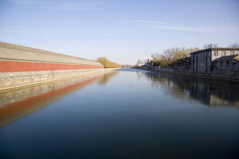 故宫,宫殿,横图,彩色,室外,白天,旅游,建材,建筑,雕塑,北京,中国,亚洲,艺术,装饰,龙,雕刻,雕像,瓦片,屋顶,文化遗产,艺术品,首都,瓦,顶,建筑物,蓝色,工艺品,紫禁城,橙色,摄影,建造,纪念,严肃,美术,蓝,权威,高贵,中国文化,主题,陈列,建筑材料,东亚,屋瓦,中华人民共和国,功能,美学,权力,威严,权势,势力,尊严,橙,彩图,旅行,传统文化,屋面瓦,bj174