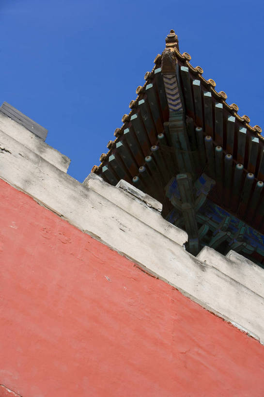 故宫,宫殿,竖图,彩色,室外,白天,旅游,建材,建筑,雕塑,北京,中国,亚洲,艺术,装饰,龙,雕刻,雕像,瓦片,墙,屋顶,文化遗产,艺术品,首都,瓦,顶,建筑物,蓝色,工艺品,紫禁城,竖,摄影,建造,纪念,严肃,美术,蓝,权威,高贵,中国文化,主题,陈列,建筑材料,东亚,屋瓦,中华人民共和国,功能,美学,权力,威严,权势,势力,尊严,彩图,旅行,传统文化,屋面瓦,bj174