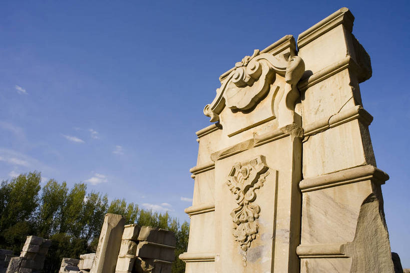 公园,横图,彩色,室外,白天,旅游,石头,建筑,北京,圆明园,中国,亚洲,清澈,遗迹,石子,亭子,文化遗产,首都,历史,遗址,废墟,建筑物,树,古代,蓝色,绿色,天空,休闲,摄影,活动,严肃,明亮,蓝,权威,中国文化,绿,东亚,海淀区,首府,中华人民共和国,北京市,京,北平,华北地区,权力,威严,权势,古远,空闲,明澈,清彻,清亮,势力,尊严,石,石块,彩图,旅行,圆明园遗址,圆明园遗址公园,传统文化,bj174