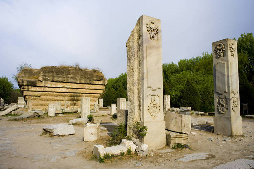 公园,横图,彩色,室外,白天,旅游,石头,建筑,北京,圆明园,中国,亚洲,清澈,遗迹,石子,亭子,文化遗产,首都,历史,遗址,废墟,建筑物,树,古代,蓝色,绿色,天空,休闲,摄影,活动,严肃,明亮,蓝,权威,中国文化,绿,东亚,海淀区,首府,中华人民共和国,北京市,京,北平,华北地区,权力,威严,权势,古远,空闲,明澈,清彻,清亮,势力,尊严,石,石块,彩图,旅行,圆明园遗址,圆明园遗址公园,传统文化,bj174