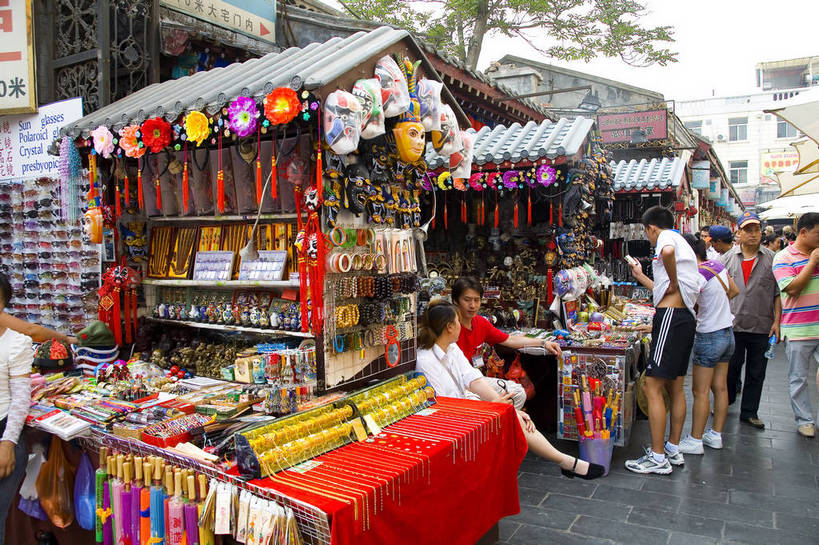 商店,横图,彩色,室外,白天,购物,城市,道路,建筑,街道,路,商场,公路,北京,中国,亚洲,楼,市场,交通,商业街,建筑物,王府井,徒步,休闲,摄影,活动,中国文化,东亚,发展,中华人民共和国,发达,空闲,马路,步行,彩图,高楼,购物中心,传统文化,bj174