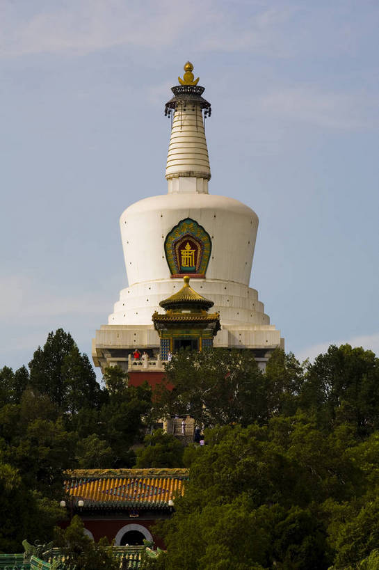 宫殿,竖图,彩色,室外,白天,旅游,建材,美景,建筑,莲花,北海公园,北京,中国,亚洲,龙,瓦片,屋顶,走廊,瓦,白塔,墙壁,红色,蓝色,绿色,摄影,建造,莲花池,中国文化,莲,建筑材料,东亚,屋瓦,中华人民共和国,皇家园林,彩图,旅行,目的地,屋面瓦,bj174