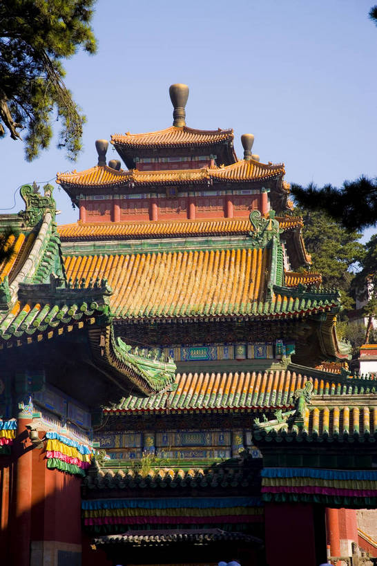 竖图,名胜古迹,建筑,中国,亚洲,朝拜,局部,地砖,瓦片,房屋,墙,瓦,历史,传统,墙壁,墙面,古代,红色,绿色,祈祷,旅游胜地,摄影,宗教,建造,佛教,东亚,喇嘛,佛陀,屋瓦,藏传佛教,中华人民共和国,河北省,承德,古远,彩图,庙,普宁寺,bj174
