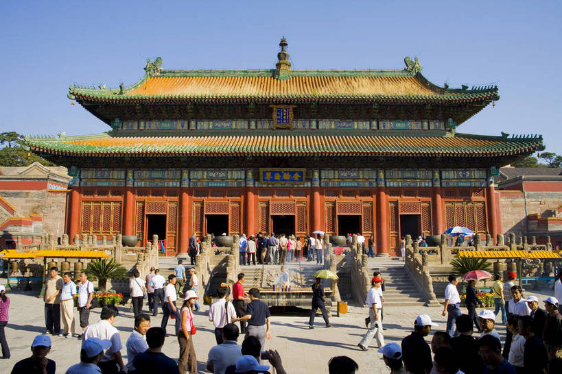 横图,名胜古迹,建筑,烟火,中国,亚洲,朝拜,局部,节日,地砖,房屋,历史,文化,传统,古代,红色,祈祷,健康,旅游胜地,许愿,摄影,宗教,佛教,信仰,纪念,祈求,东亚,喇嘛,佛陀,藏传佛教,中华人民共和国,河北省,承德,古远,平安,彩图,庙,普宁寺,bj174