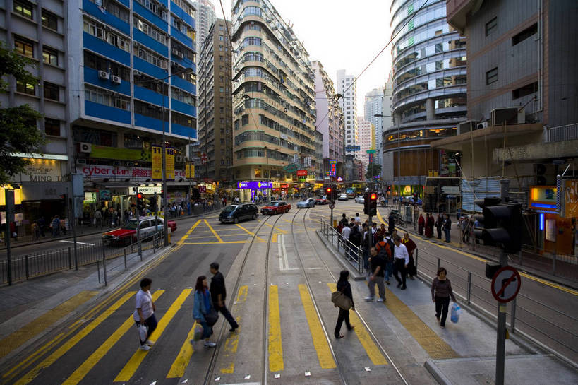 人群,横图,彩色,室外,白天,旅游,度假,美景,名胜古迹,城市风光,标志建筑,城市,道路,地标,建筑,摩天大楼,汽车,香港,中国,亚洲,繁华,遗迹,图片,景观,建筑群,车流,交通,古迹,文物,娱乐,建设,现代,古建筑,现代建筑,人流,一群人,享受,休闲,旅游胜地,摩天大厦,景色,放松,摄影,古文明,东亚,发展,中华人民共和国,繁荣,发达,马路,彩图,高楼,bj174