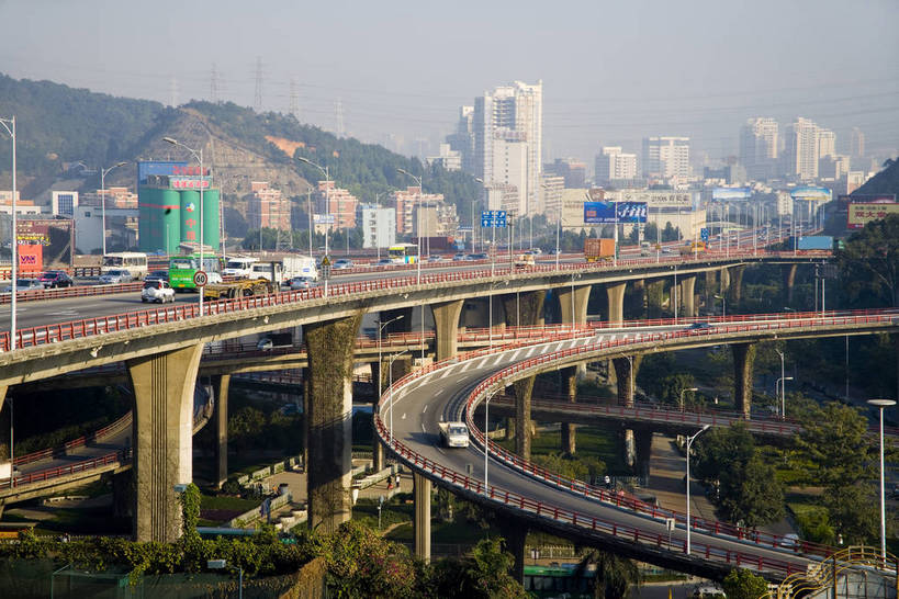 人群,码头,横图,彩色,室外,旅游,度假,美景,名胜古迹,树林,天际线,城市风光,标志建筑,城市,大桥,大厦,地标,港口,建筑,立交桥,桥梁,中国,亚洲,遗迹,壮观,景观,桥,古迹,文物,娱乐,建设,跨海大桥,现代,古建筑,厦门,现代建筑,特色,树,树木,白云,蓝天,绿地,绿化带,天,享受,休闲,广阔,旅游胜地,景色,放松,气派,工业,摄影,生活方式,经济,观看,轮廓,居住,公共设施,象征,美好,文明,特殊,高架桥,参观,古文明,东亚,发展,跨线桥,福建省,厦门市,中华人民共和国,开阔,繁荣,进步,发达,交流,彩图,观光,旅行,高楼,海沧大桥,居住区,bj174