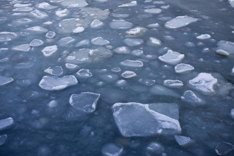 横图,彩色,室外,白天,旅游,度假,名胜古迹,标志建筑,地标,建筑,长城,中国,亚洲,风俗,遗迹,壮观,文化遗产,冬天,古城,辽阔,古典,宏伟,古迹,历史,文物,娱乐,建设,传统,城墙,古建筑,历史建筑,特色,古代,蓝天,天空,天,享受,休闲,广阔,旅游胜地,放松,精神,摄影,城楼,古代建筑,纪念,文明,中国文化,特殊,防御,古文明,东亚,古长城,中华人民共和国,河北省,秦皇岛,抵抗,奇迹,古远,伟大,流传,制度,特别,旅行,传统文化,老龙头,山海关,bj174