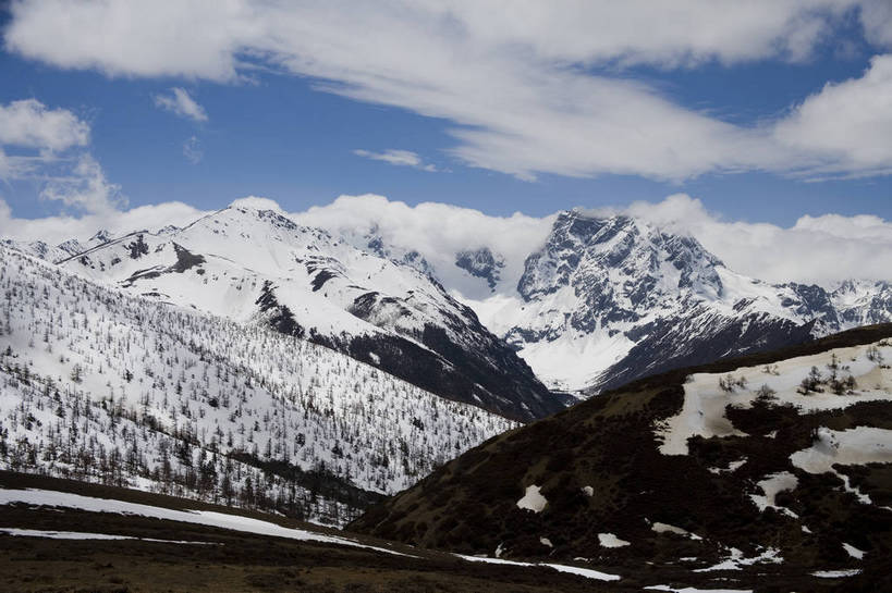 横图,彩色,旅游,度假,名胜古迹,山,雪山,标志建筑,地标,建筑,中国,亚洲,遗迹,高山,景观,云,古迹,文物,娱乐,建设,古建筑,云南,天空,自然,享受,休闲,旅游胜地,景色,放松,摄影,地理,自然风光,古文明,东亚,地貌,白马雪山,中华人民共和国,旅行,bj174