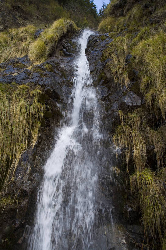 竖图,彩色,旅游,度假,名胜古迹,瀑布,山,雪山,标志建筑,地标,建筑,香格里拉,中国,亚洲,遗迹,景观,古迹,文物,娱乐,建设,古建筑,迪庆,梅里雪山,云南,小溪,自然,享受,休闲,旅游胜地,景色,放松,竖,摄影,地理,矗立,自然风光,耸立,古文明,东亚,地貌,中甸,迪庆藏族自治州,云南省,德钦县,中华人民共和国,西南地区,挺立,滇,迪庆州,香格里拉县,旅行,地质,明永冰川,奶诺戈汝冰川,bj174