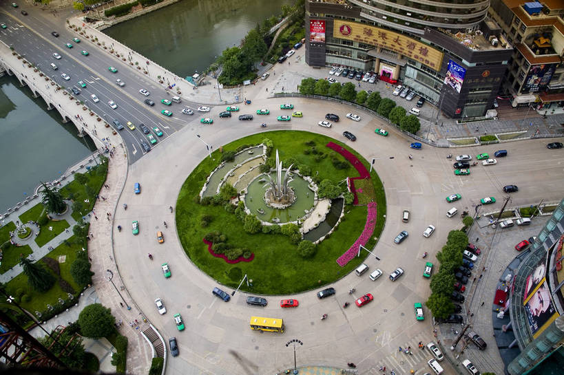 花园,横图,室外,白天,旅游,花圃,城市风光,城市,道路,地标,汽车,中国,亚洲,景观,路口,交通,都市,现代,运输,经济,鸟瞰,东亚,发展,贵州,贵阳,中华人民共和国,繁荣,进步,发达,小花园,旅行,bj174