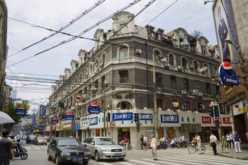 商店,横图,彩色,室外,购物,大厦,建筑,街道,上海,中国,亚洲,交通,白云,蓝天,外滩,摄影,东亚,中华人民共和国,商业,大楼,bj174