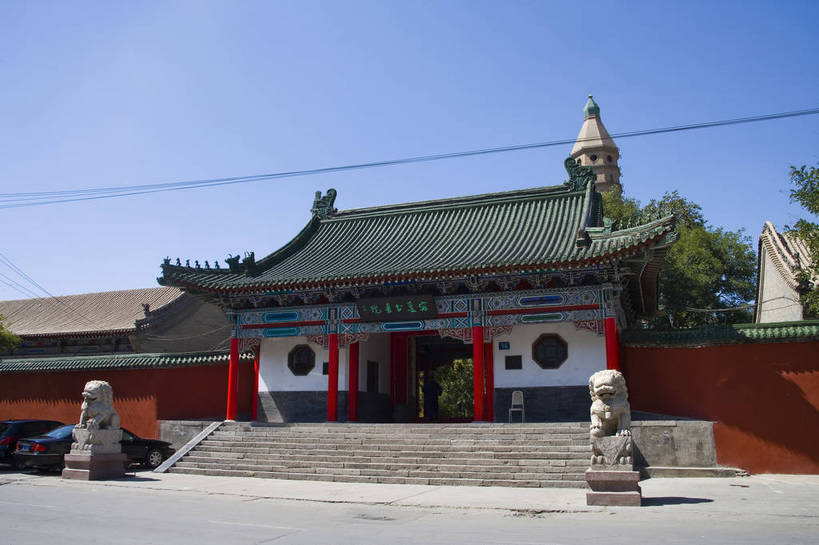 横图,彩色,室外,特写,白天,旅游,度假,名胜古迹,标志建筑,地标,建筑,中国,亚洲,遗迹,文化遗产,古迹,文物,娱乐,建设,古建筑,享受,休闲,旅游胜地,放松,摄影,人文景观,古代建筑,中国文化,古文明,东亚,宁夏,银川,中华人民共和国,旅行,承天寺塔,bj174