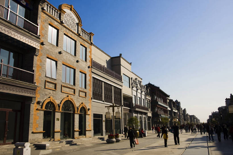 横图,彩色,室外,特写,白天,旅游,度假,美景,名胜古迹,标志建筑,道路,地标,建筑,街道,路,公路,北京,中国,亚洲,遗迹,景观,交通,古迹,文物,娱乐,建设,古建筑,蓝天,享受,休闲,旅游胜地,景色,放松,摄影,古代建筑,前门,古文明,东亚,中华人民共和国,马路,旅行,大栅栏,传统文化,bj174