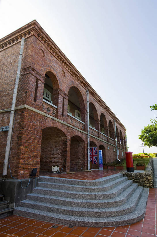 无人,竖图,彩色,室外,白天,旅游,度假,名胜古迹,标志建筑,地标,建筑,台湾,中国,亚洲,遗迹,建筑群,古典,古迹,文物,娱乐,建设,古建筑,蓝天,享受,休闲,旅游胜地,放松,竖,摄影,古文明,东亚,领事馆,英国领事馆,高雄市,中华人民共和国,旅行,bj174