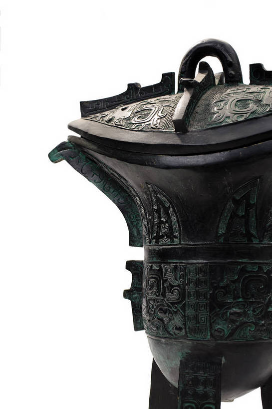 竖图,彩色,静物,杯子,金属制品,中国,金属,雕刻,图片,文化遗产,艺术品,历史,文物,装饰品,古代,一个,酒杯,摄影,单个,古董,中国文化,东亚,青铜,青铜器,古远,古代文明,美术工艺,影棚拍摄,传统文化,青铜制品,晨肇宁角,角,bj174