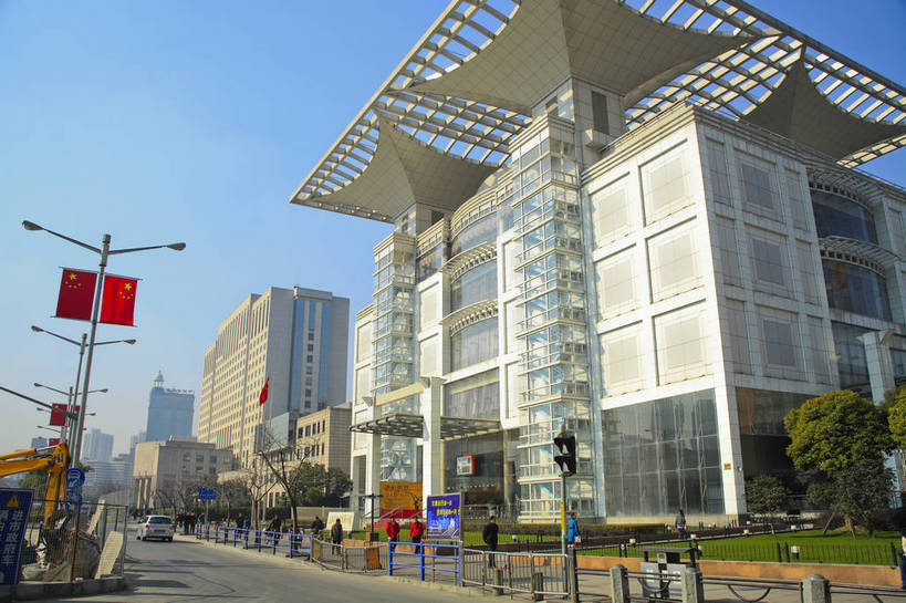 横图,彩色,室外,特写,白天,旅游,度假,名胜古迹,标志建筑,地标,建筑,上海,中国,遗迹,图片,古迹,文物,娱乐,建设,古建筑,现代建筑,地标建筑,人民广场,享受,休闲,旅游胜地,放松,摄影,公共设施,古文明,东亚,上海城市规划展示馆,旅行,bj174