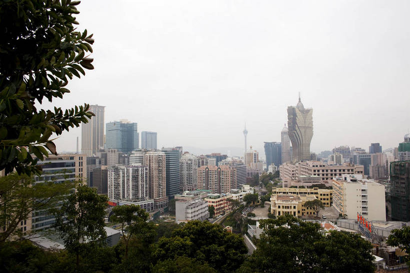 无人,横图,彩色,室外,白天,旅游,度假,名胜古迹,标志建筑,城市,地标,建筑,澳门,中国,亚洲,遗迹,图片,建筑群,古迹,文物,娱乐,建设,现代,古建筑,现代建筑,地标建筑,享受,休闲,旅游胜地,放松,地道,都市风光,文明,中国文化,古文明,东亚,港澳台,中华人民共和国,澳门特别行政区,澳,繁荣,松山,澳门半岛,旅行,东望洋炮台,东望洋山,松山炮台,bj174