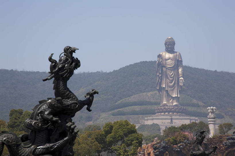 无人,寺庙,横图,彩色,室外,白天,旅游,度假,名胜古迹,标志建筑,地标,建筑,雕塑,中国,亚洲,游人,遗迹,雕像,佛像,图片,景观,建筑群,古典,古迹,文物,娱乐,建设,古建筑,江苏,九龙灌浴,无锡,祥符寺,大佛,享受,休闲,灵山,旅游胜地,放松,摄影,宗教,风光,神圣,中国文化,古文明,东亚,中华人民共和国,庄严,旅行,传统文化,bj174