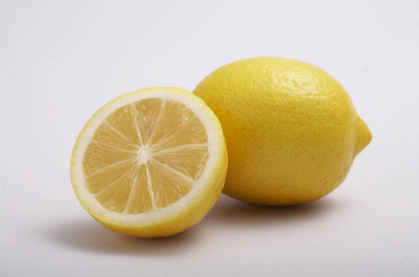 点心,面包,无人,横图,室内,特写,白色背景,柑橘,柠檬,静物,水果,切开,新鲜,分离,生食,食品,面点,营养,吐司,饮食,食物,糕点,两个,黄色,切,多个,成熟,酸,摄影,有机食品,绿色食品,法式面包,清新,剖面,吐司面包,切面,健康食品,柑桔,橘子,桔子,彩图,影棚拍摄,多士,听型面包,大红蜜橘,大红袍,红橘,黄橘,宽皮橘,bj174