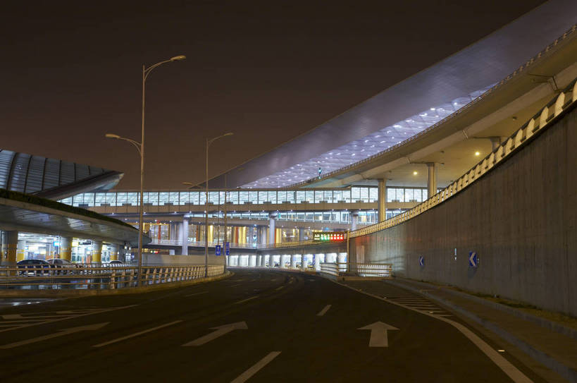 机场,横图,室外,旅游,城市风光,道路,飞机场,建筑,夜景,公路,北京,中国,亚洲,灯光,首都,现代,现代化,航站楼,运输,城市建筑,风光,公共设施,外景,东亚,中华人民共和国,北京市,京,北平,华北地区,发达,北京首都国际机场,首都国际机场,首都机场,旅行,北京首都国际机场3号航站楼,北京首都国际机场T3航站楼,北京机场,bj174