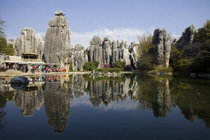 白天,旅游,度假,湖,石头,名胜古迹,石林,标志建筑,地标,建筑,昆明