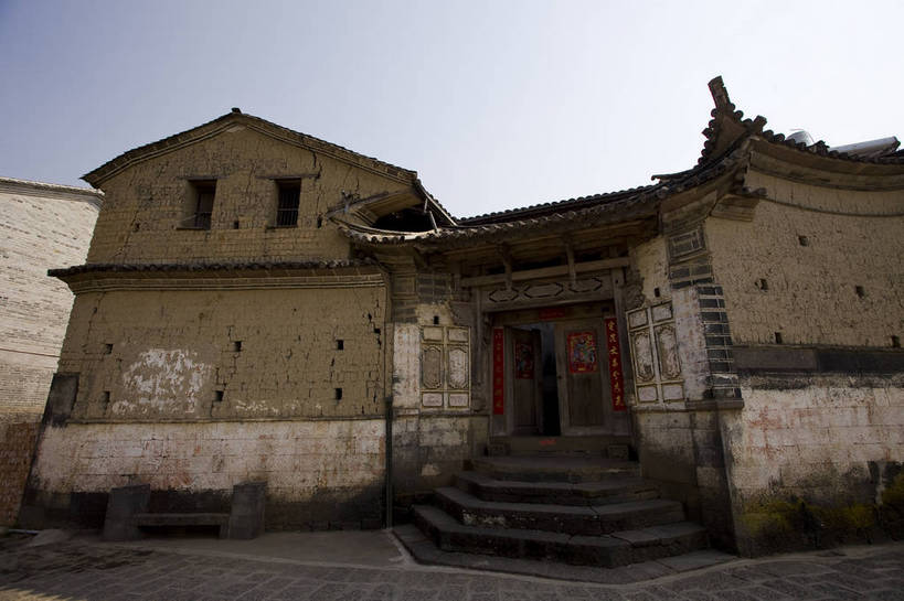 无人,横图,彩色,室外,白天,旅游,度假,美景,名胜古迹,门,标志建筑,城市,道路,地标,建筑,街道,路,公路,腾冲,中国,亚洲,遗迹,民俗,图片,景观,建筑群,牌楼,交通,古典,古迹,历史,文物,娱乐,建设,古建筑,云南,民居,古镇,古代,地标建筑,享受,休闲,旅游胜地,景色,放松,摄影,都市风光,文明,中国文化,古文明,东亚,云南省,中华人民共和国,西南地区,滇,保山,保山市,古远,马路,旅行,旧居,传统文化,和顺古镇,腾冲县,bj174