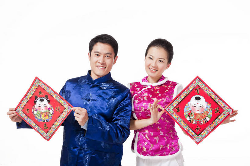 东方人,两个人,站,微笑,横图,彩色,室内,白天,正面,时尚,满意,自由,分享,北京,中国,春节,新年,节日,人物,图片,浪漫,美丽,休闲装,享受,休闲,喜庆,活力,可爱,自信,摄影,生活方式,青春,优雅,金童玉女,男人,男性,年轻男性,年轻女性,女人,女性,亚洲人,中国人,年轻人,情侣,半身,影棚拍摄,愉快,年画,bj174