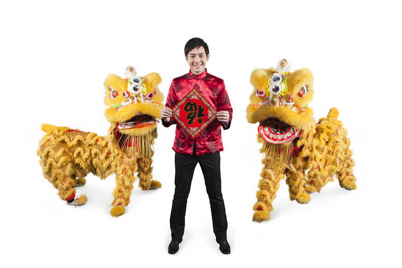 东方人,演员,笑,横图,彩色,室内,白天,抠图,白色背景,正面,满意,兴奋,狮子,北京,中国,春节,新年,亚洲,舞狮,表演,节日,艺术,造型,鲜艳,头饰,图片,许多人,文化,福字,站着,一群人,享受,喜庆,姿势,摄影,服饰,动作,中国文化,民族服饰,演出服,狮子头,东亚,男人,男性,年轻男性,亚洲人,中国人,年轻人,全身,影棚拍摄,唐装,传统文化,年画,bj174