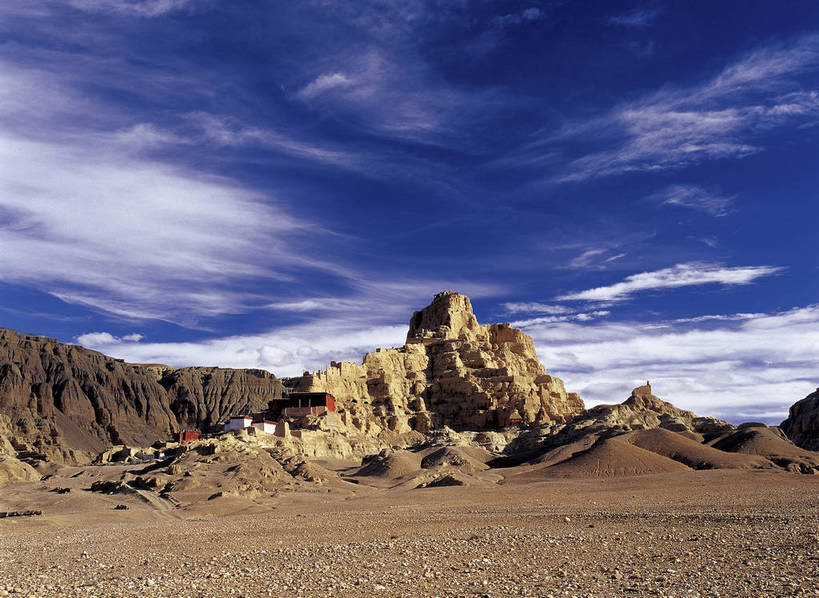 无人,横图,彩色,室外,白天,旅游,度假,美景,名胜古迹,山,山脉,标志建筑,地标,建筑,中国,亚洲,遗迹,图片,古迹,文物,娱乐,建设,古建筑,西藏,白云,风景,蓝天,天空,自然,平原,群山,享受,休闲,远景,旅游胜地,放松,摄影,地理,古代建筑,风光,宁静,空旷,古堡,自然风光,藏,古文明,东亚,西藏自治区,中华人民共和国,西南地区,阿里,阿里市,苍凉,古格王国遗址,札达,札达县,bj174