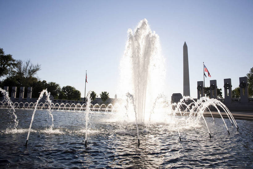 无人,横图,彩色,室外,白天,旅游,度假,名胜古迹,树林,城市风光,标志建筑,城市,地标,建筑,喷泉,华盛顿,美国,遗迹,图片,纪念碑,建筑群,古典,辉煌,古迹,文物,娱乐,建设,古建筑,现代建筑,天空,地标建筑,享受,休闲,旅游胜地,放松,摄影,文明,古文明,发展,繁荣,二战纪念碑,旅行,bj174