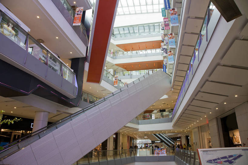 无人,商店,横图,彩色,室内,白天,旅游,时尚,橱窗,建筑,商场,北京,中国,亚洲,图片,扶梯,首都,豪华,辉煌,现代建筑,百货,摄影,经济,文明,中国文化,东亚,发展,海淀区,中关村,中华人民共和国,北京市,京,北平,华北地区,繁荣,购物中心,中关村大街,中关村广场购物中心,bj174