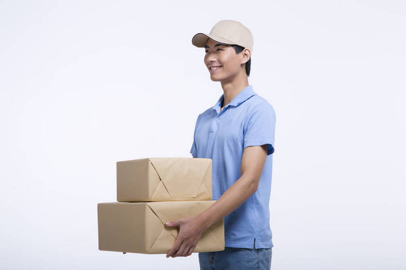 东方人,一个人,站,横图,彩色,室内,白天,抠图,白色背景,侧面,工作服,北京,中国,工作,图片,纸箱,职业装,手势,快递员,职业,休闲,活力,可爱,摄影,青春,送货,乐观,男人,男性,年轻男性,亚洲人,中国人,年轻人,半身,影棚拍摄,高兴,愉快,bj174