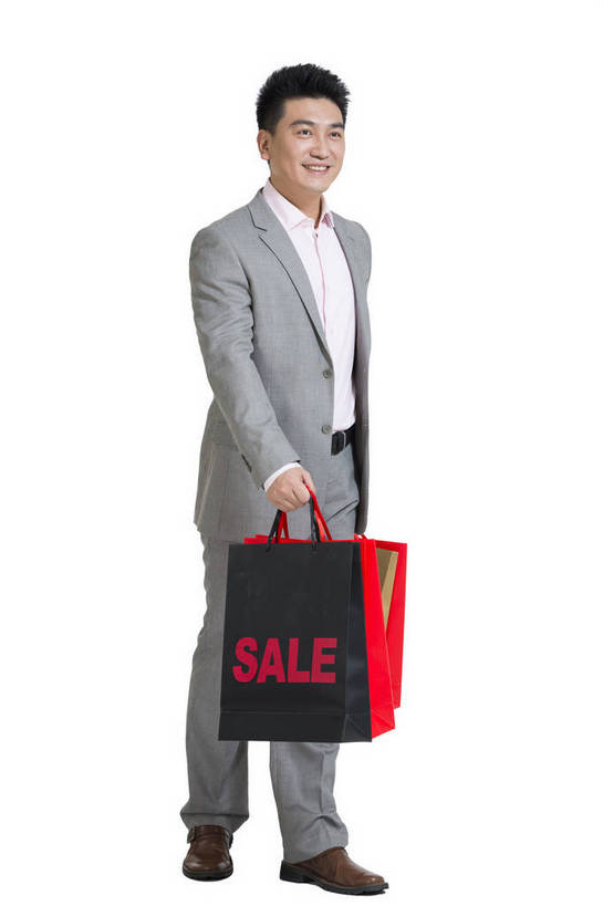 东方人,中年人,一个人,商务人士,商务男性,站,竖图,彩色,室内,白天,留白,抠图,白色背景,侧面,衬衫,购物,商务,时尚,成功,北京,中国,套装,正装,图片,购物袋,浪漫,现代,职业,成熟,自信,摄影,青春,商务装,工薪阶层,精明,男人,男性,年轻男性,亚洲人,中国人,年轻人,白领,上班族,全身,影棚拍摄,衬衣,西服,愉快,bj174