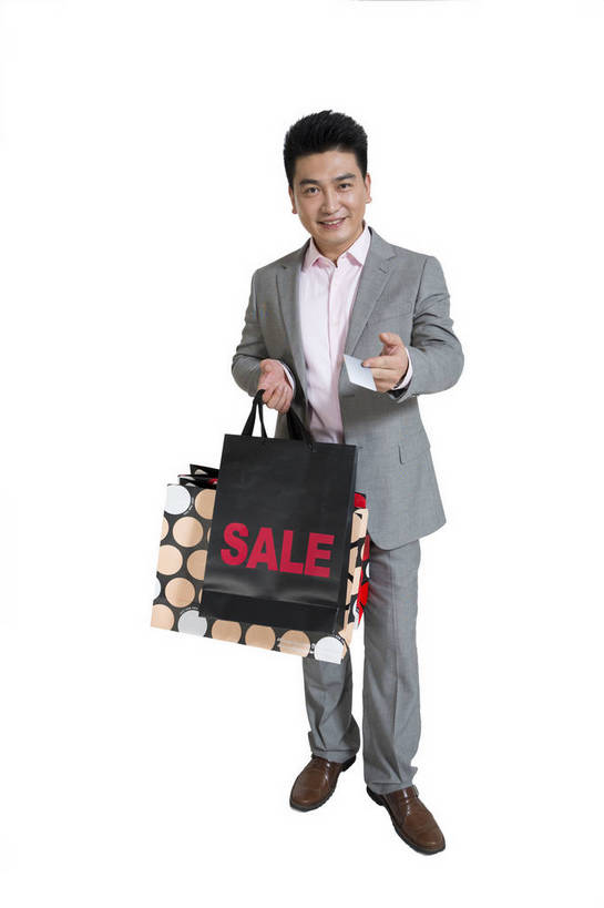 东方人,中年人,一个人,商务人士,商务男性,站,竖图,彩色,室内,白天,留白,抠图,白色背景,正面,衬衫,购物,商务,时尚,成功,北京,中国,套装,正装,图片,购物袋,浪漫,现代,职业,展示,卡,成熟,自信,摄影,青春,商务装,工薪阶层,精明,银行卡,男人,男性,年轻男性,亚洲人,中国人,年轻人,白领,上班族,全身,影棚拍摄,衬衣,西服,愉快,bj174