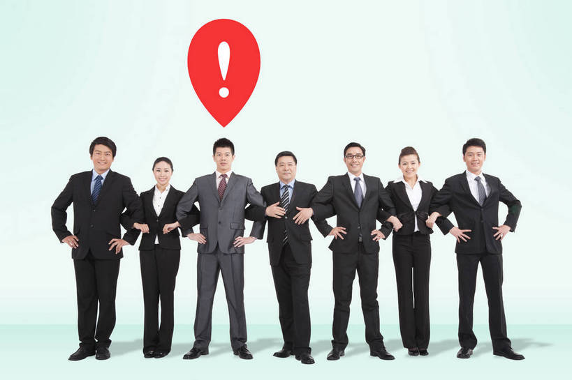 东方人,成年人,中年人,老年人,伙伴,同事,商务人士,站,握手,微笑,横图,彩色,室内,白色背景,衬衫,西装,商务,时尚,快乐,满意,兴奋,友谊,骄傲,成功,合作,团队,集体,信心,数码,科技,城市,北京,中国,亚洲,一排,勾,挽,阴影,套装,正装,庆祝,并排,工作,网络,符号,图片,领带,高光,几何,计算机图形,年轻,合成,职业装,黄种人,数码合成,现代,队伍,一群人,职业,和谐,健康,放松,活力,美女,亲密,自信,勾着,摄影,生活方式,靠近,电脑合成图,数码合成图,领导,感叹号,象征,愉悦,庄重,合成图,成就,亲近,群体,身份,合伙,领袖,挽着,东亚,正式,地位,乐观,团结,友情,老年男性,男人,男性,年轻男性,年轻女性,女人,女性,亚洲人,中国人,年轻人,白领,搀手,拉手,手搀手,手拉手,手牵手,手握手,全身,衬衣,开心,愉快,办公室职员,bj174