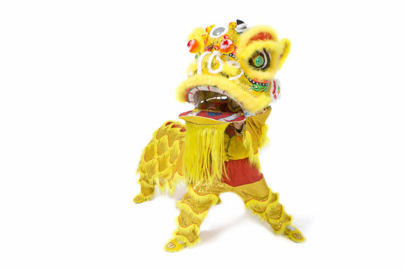东方人,成年人,两个人,站,微笑,留白,白色背景,正面,快乐,兴奋,运气,骄傲,狮子,中国,春节,亚洲,表演,咆哮,欢呼,朦胧,模糊,庆祝,表演者,传统,刺激,扮演,黄色,祈祷,张嘴,概念,活力,力量,协调,动作,演出,享乐,中国文化,亚洲狮,典礼,演出服,张大嘴巴,东亚,东亚文化,鬃毛,北京市,勇气,元旦,技能,男人,男性,年轻男性,亚洲人,中国人,年轻人,张开嘴,彩图,全身,影棚拍摄,传统服装,欢乐,舞蹈,传统文化,传统节日,bj175