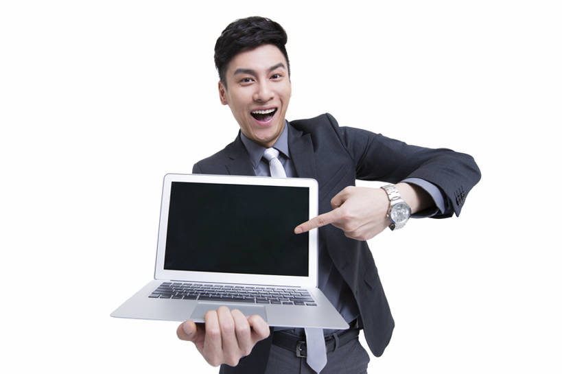 东方人,成年人,中年人,一个人,商务人士,商务男性,笑,微笑,露齿笑,横图,留白,抠图,白色背景,正面,衬衫,西装,商务,时尚,快乐,兴奋,幸福,热情,成功,信心,笔记本电脑,技术,北京,中国,亚洲,仅一个男性,仅一个人,仅一个中年男性,握,套装,正装,欢呼,屏幕,领带,注视,现代,刺激,观察,看,站着,张嘴,职业,独立,表情,活力,乐趣,握着,摄影,介绍,观看,幽默,察看,便利,指着,享乐,变形,关注,肖像,出示,商务装,张大嘴巴,工薪阶层,东亚,一套,无线电技术,计算机,男人,男性,中年男性,亚洲人,中国人,白领,上班族,张开嘴,半身,彩图,影棚拍摄,衬衣,欢乐,建议,办公室职员,广角,市场营销,bj175