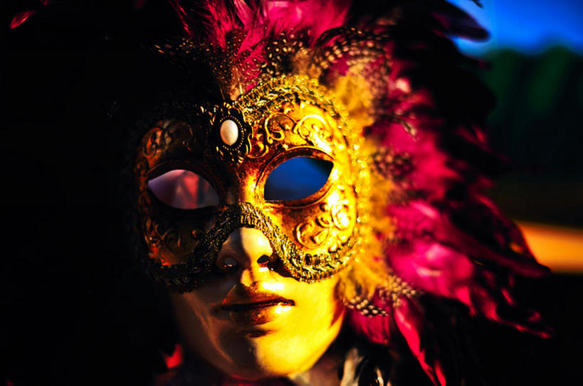 无人,横图,室外,白天,留白,民族服装,旅游,度假,奢侈,探险,神秘,美景,意大利,狂欢节,阴影,服装,面具,景观,古典,豪华,文化,娱乐,传统,衣服,粉色,红色,自然,享受,休闲,景色,放松,探索,摄影,服饰,华丽,古装,自然风光,演出服,意大利文化,威尼斯狂欢节,富丽,韵味,华美,化妆面具,彩图,传统服装,民俗服,传统文化,华侈,奢华,bj175