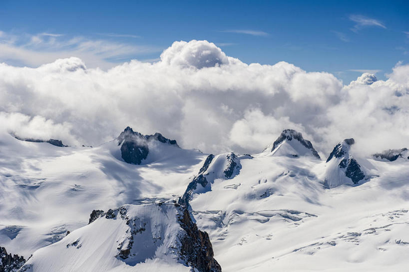 无人,攀登,横图,室外,白天,旅游,度假,美景,山,雪,雪山,法国,欧洲,覆盖,地形,景观,山顶,云,冬天,娱乐,风景,天空,自然,享受,休闲,景色,放松,寒冷,摄影,自然风光,勃朗峰,白山,彩图,旅行,bj175